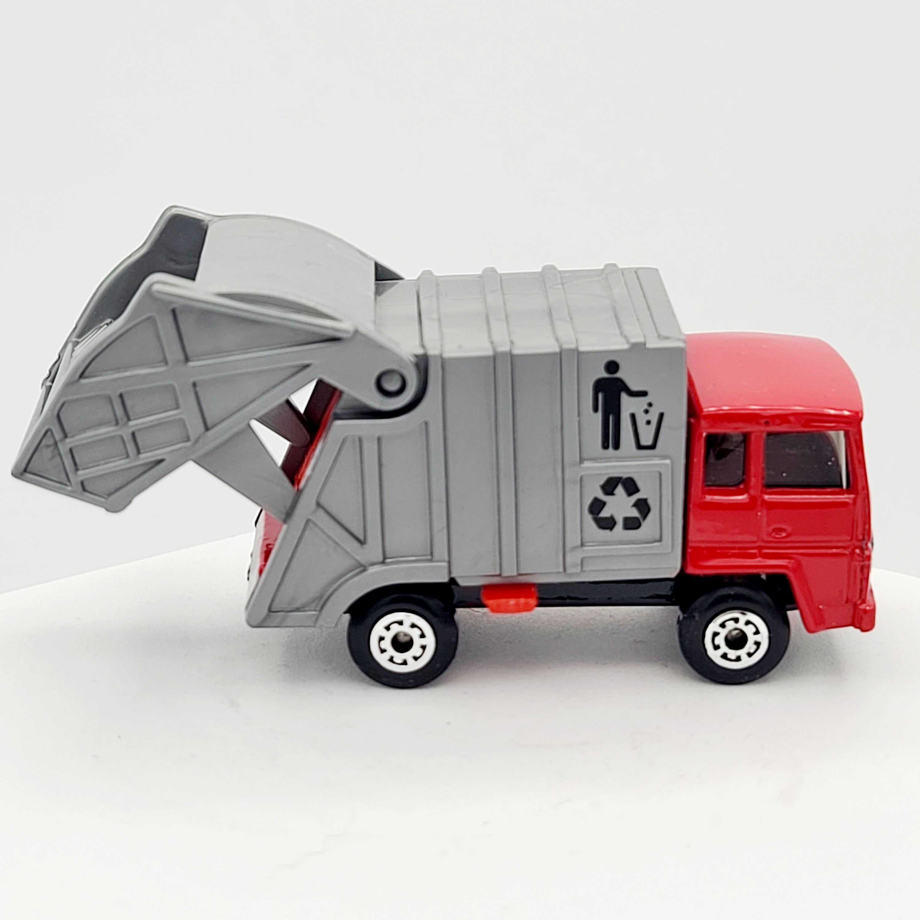 Matchbox '79 Refuse Truck "Collectomatic" (1996 MBX Basic 1-75)